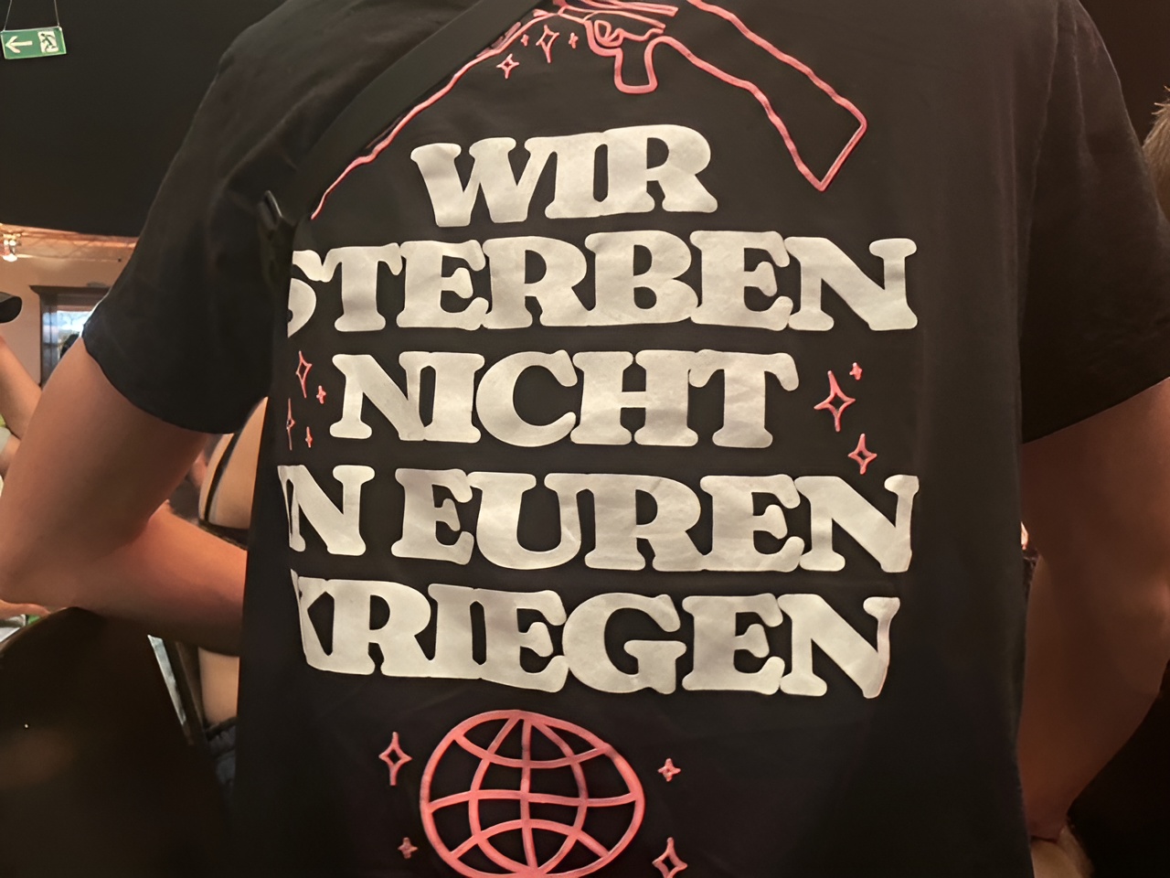 Nein, meine Kinder geb ich nicht! Nein, meine Kinder kriegt ihr nicht! Nein, meine Enkel kriegt ihr nicht!